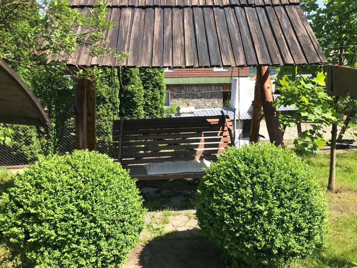 Садиба Червона Калина Private Estate Chervona Kalyna Yaremche Exterior photo